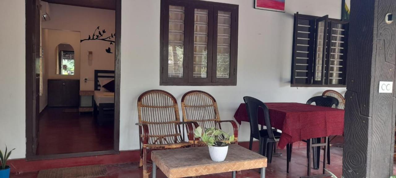 Marari Adonis Beach Villa 马拉利库兰 外观 照片