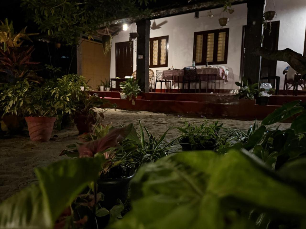 Marari Adonis Beach Villa 马拉利库兰 外观 照片