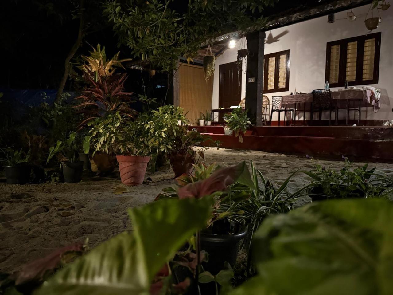 Marari Adonis Beach Villa 马拉利库兰 外观 照片