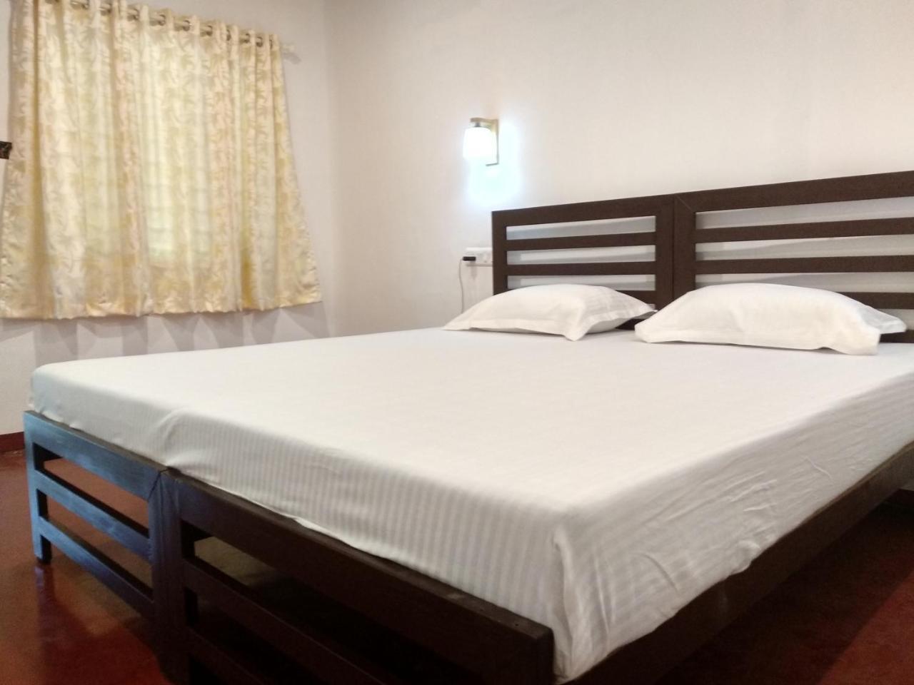 Marari Adonis Beach Villa 马拉利库兰 外观 照片