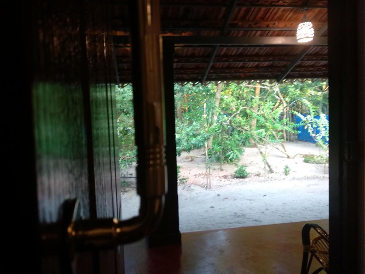 Marari Adonis Beach Villa 马拉利库兰 外观 照片