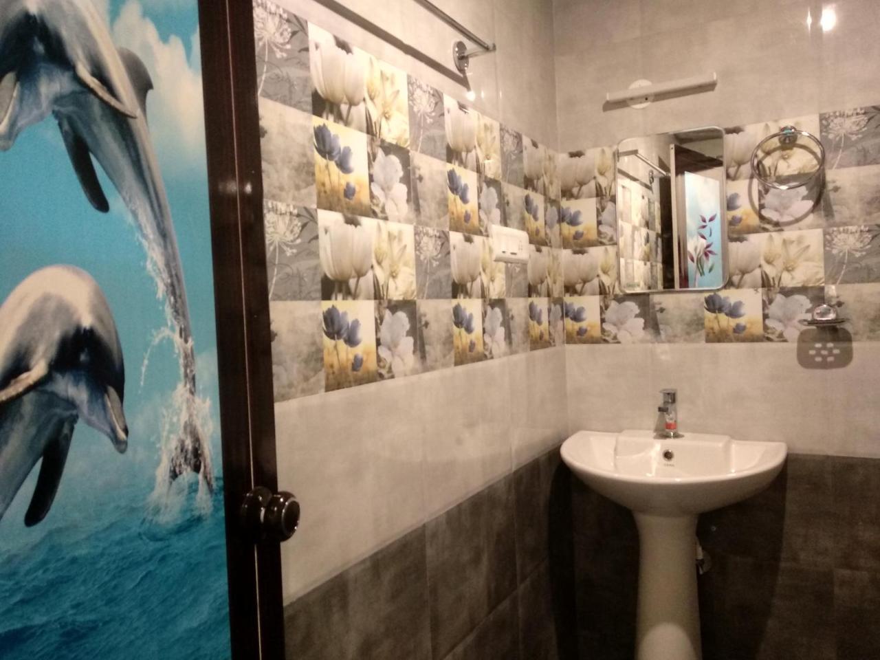 Marari Adonis Beach Villa 马拉利库兰 外观 照片