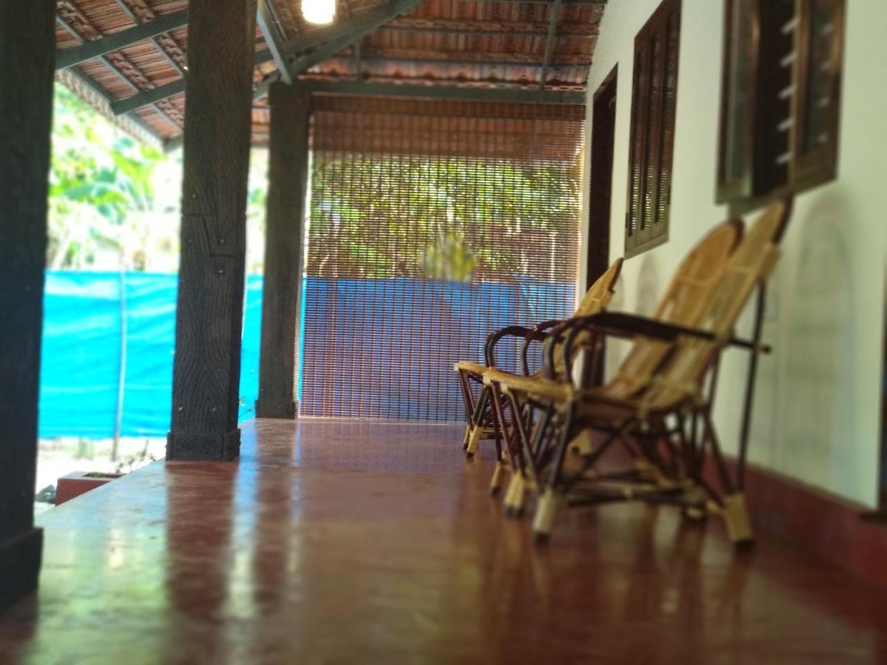 Marari Adonis Beach Villa 马拉利库兰 外观 照片